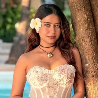 Debaroti (Priya)๐ฆ