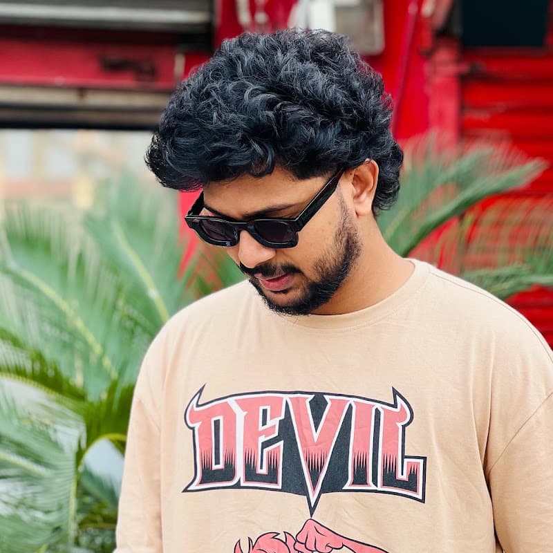 akhi manohar