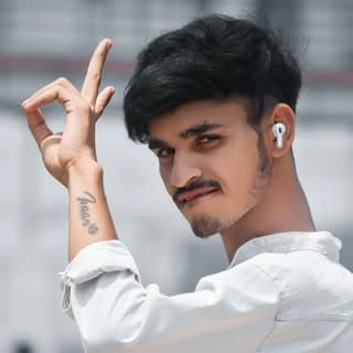 Model Mintu