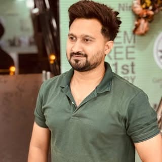 Arman Mirza