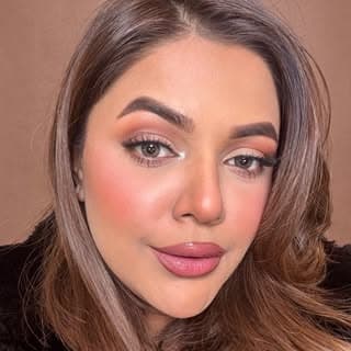 PRATIBA | Makeup Artist ?