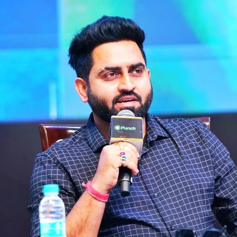 Super Trader Lakshya