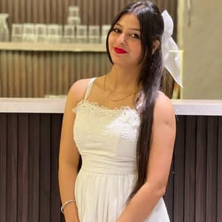 ๐SHIVANI GILL๐