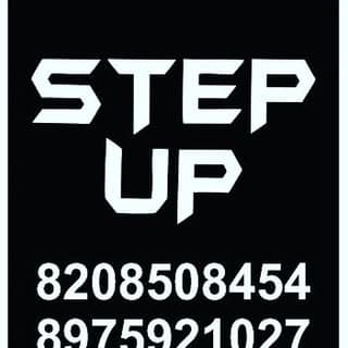 STEP UP T-SHIRT STORE