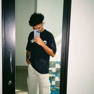 Sam khan