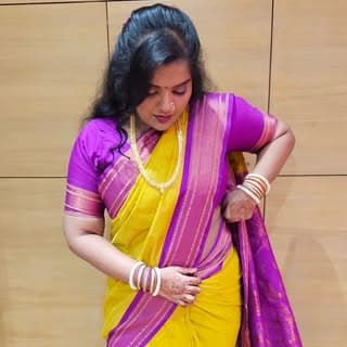 EkMarathiMulgi ( Manali Dalvi ) | Memes, Reels, Content Creator