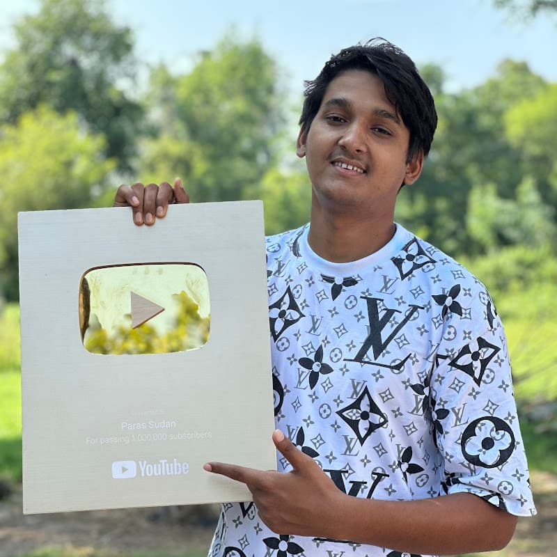 Paras Short Yt