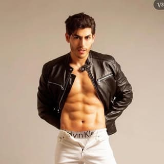 GUSTAVO ROSAS