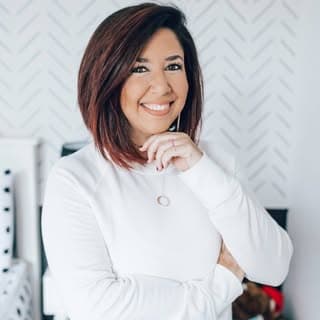 Jacki Quinones | Lifestyle & Home DIY + Decor