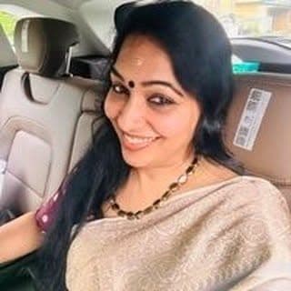 Veena Jan | Content Creator