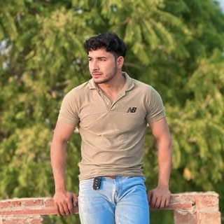 ANiSh ..._ KhAN??