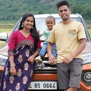 Ammayum Makkalum