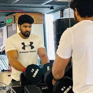 Karthik Dhoni