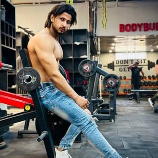 Ayan khan😌(mukku)