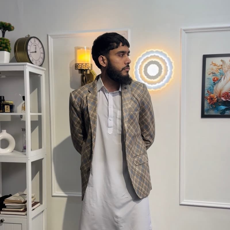 Hanish Khan