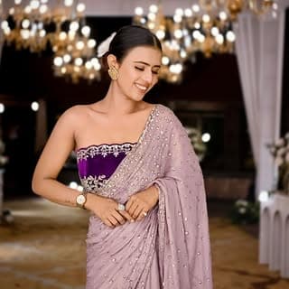 Anchor Pooja Sharma
