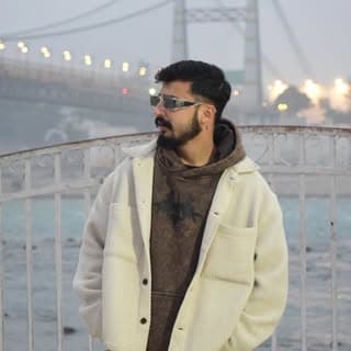 Shubham 🤍