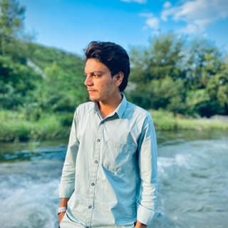 Faiz Khan