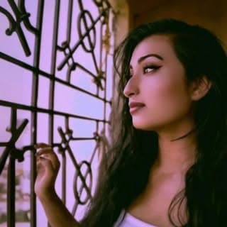 Daisy Debnath 🧿