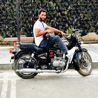 Zeeshu Amrohi