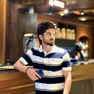 Paras