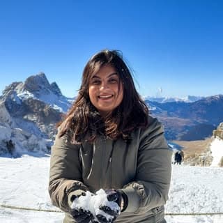 Rashmi | Traveller
