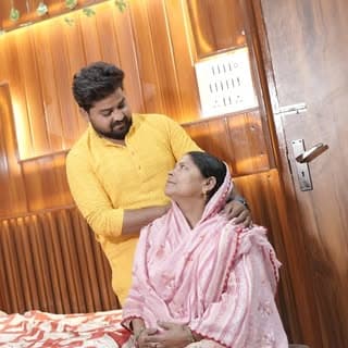 प्यार का दूसरा नाम माँ है ! Another name of love is mother