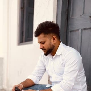 Karan⚜️
