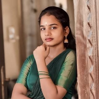 Spurthika🦋chinnu🐥