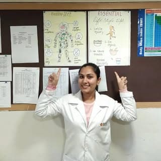 Mona Saini . Dietitian