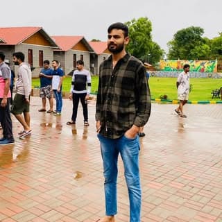 Lale Thakur