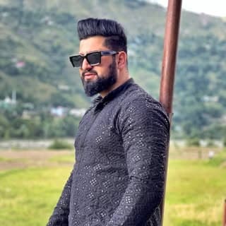 ایان خان✨