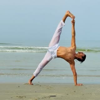Praveen Pathak Yoga Teacher