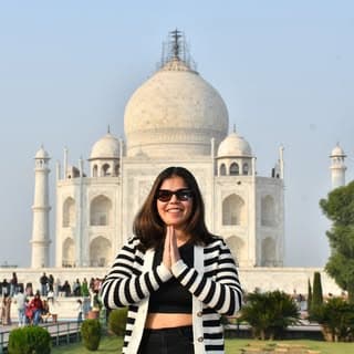 DR VIDHI NAIK PT