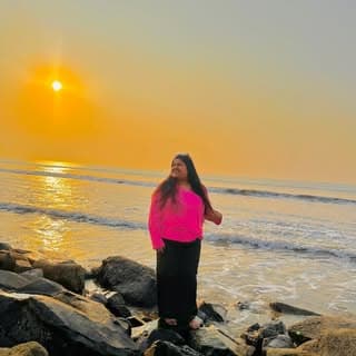 Seema Pramanik😈