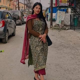 🌸Gudiya🦋 Chauhan🌸