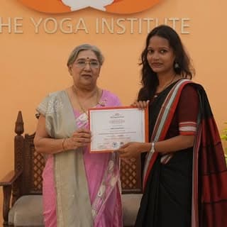 Aditi Dasuri | योग शिक्षिका🧘🏻♀️