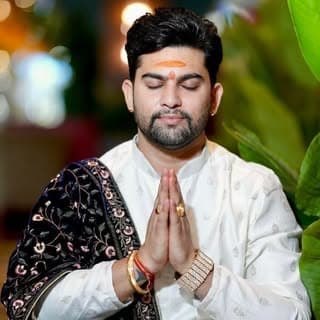 Astrologer Parduman Suri