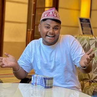 Abhishek Bhangare 🛺🍔🌇
