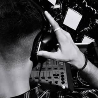 DEEJAY ∆BHI 🎧🎤